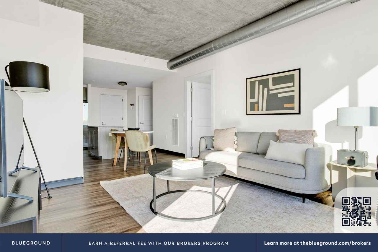 625 H Street Northeast - Photo 5 of 51