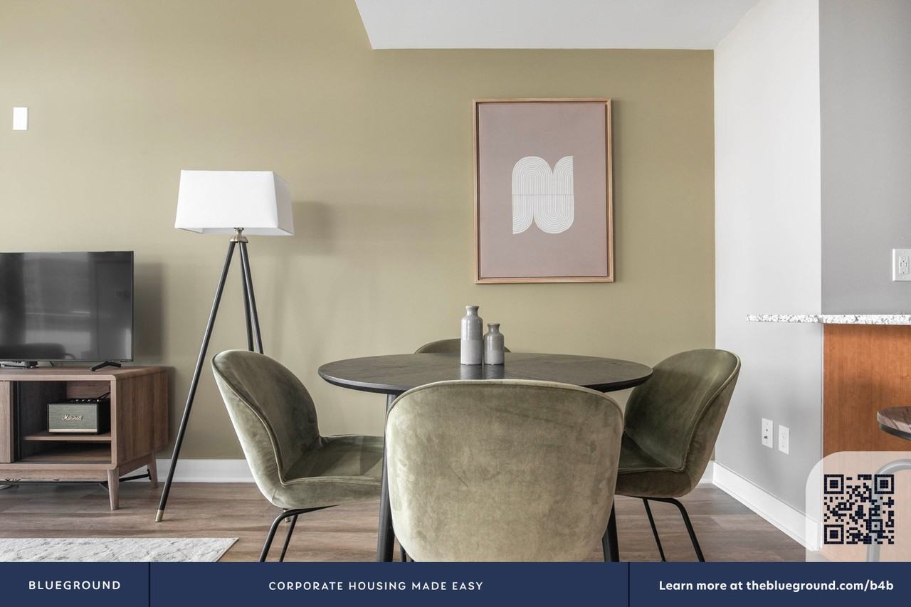 505 North State Street - Photo 6 of 31
