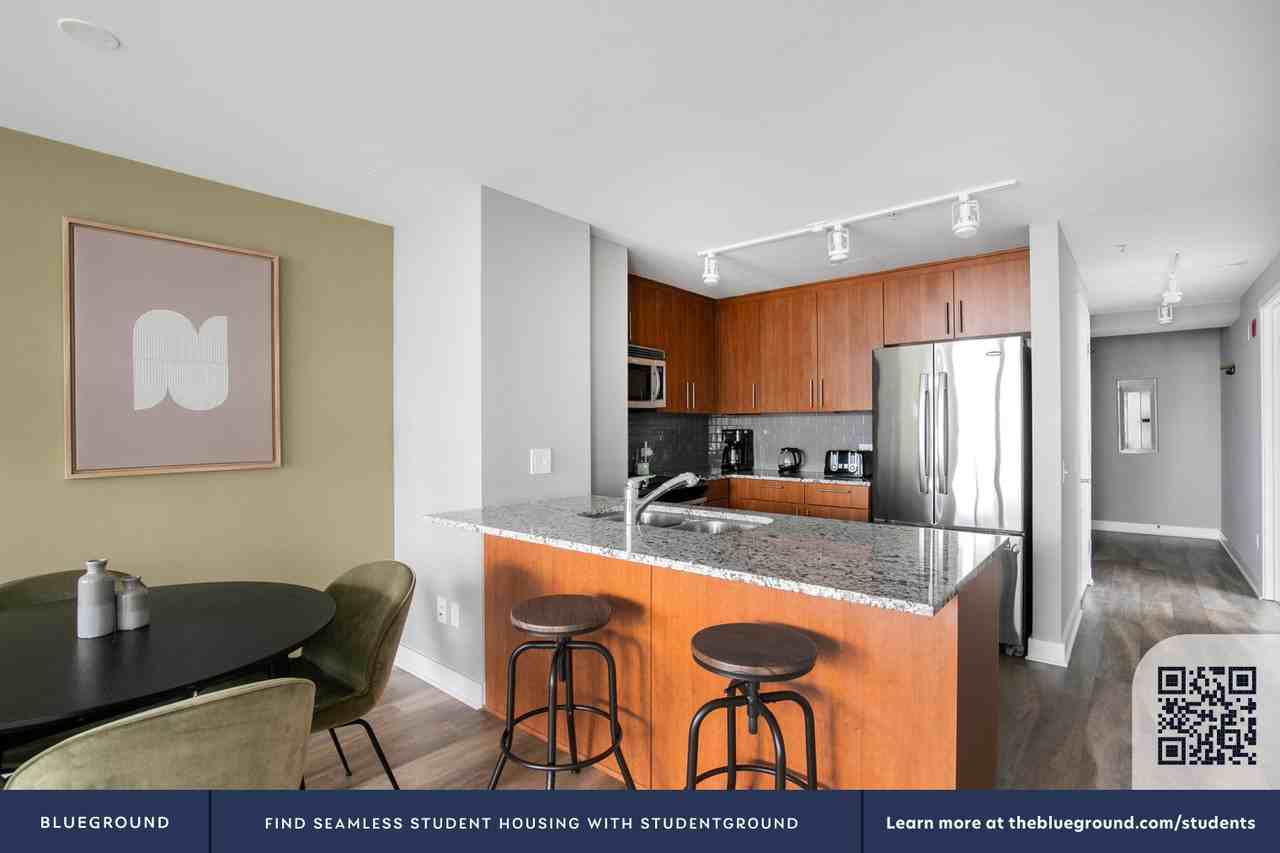 505 North State Street - Photo 7 of 31