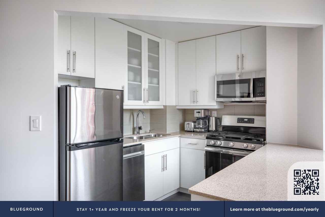 460 2nd Ave #1272 - Photo 7 of 25