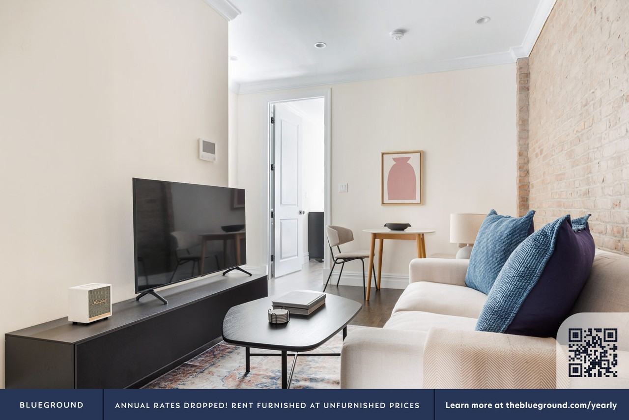 11 E 7th St #1034 - Photo 3 of 22