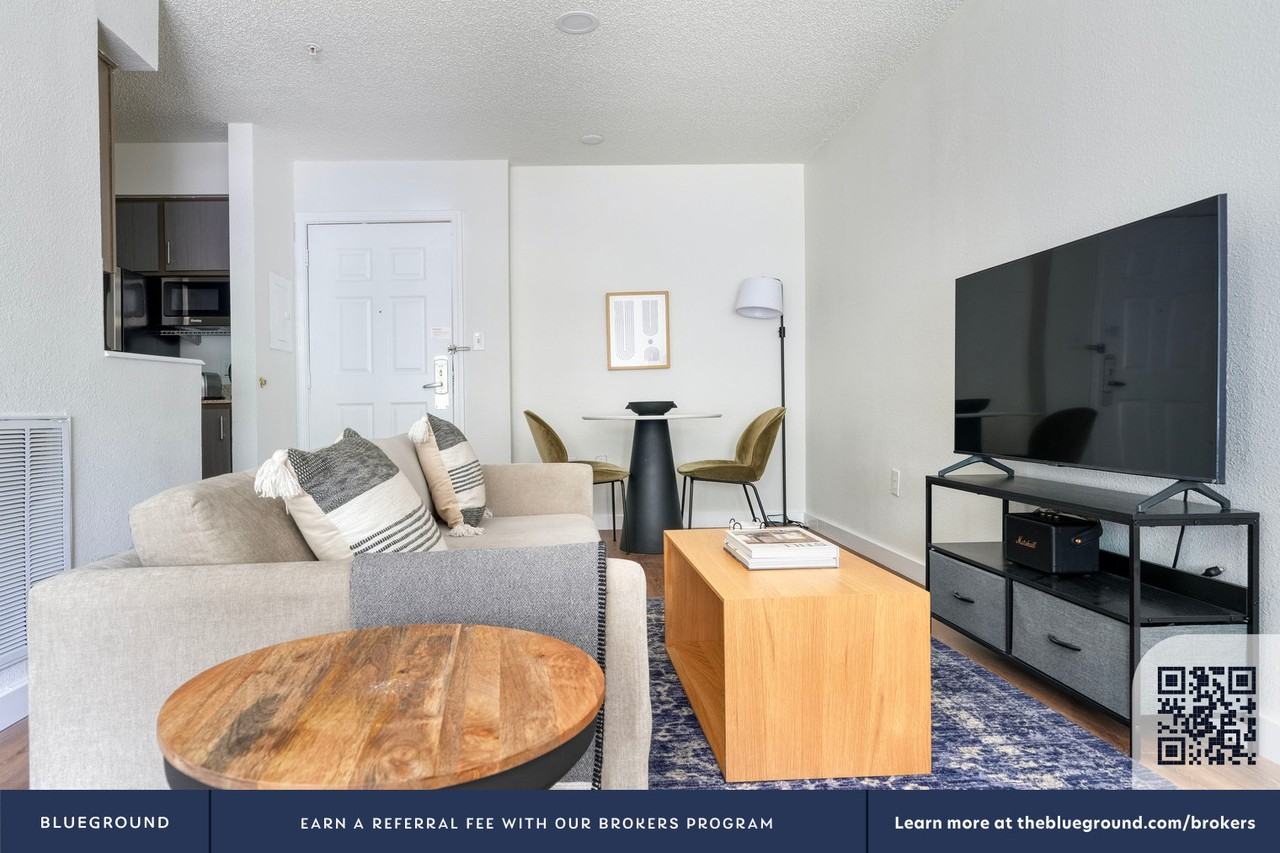 10001 North Capital of Texas Highway - Photo 5 of 23