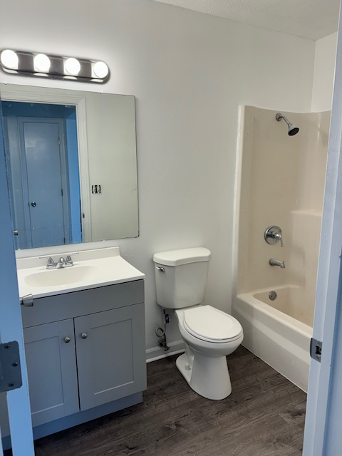 1913 W 1st St #210 - Photo 4 of 13