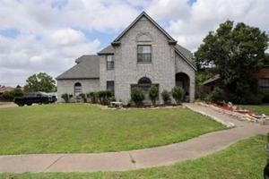 featured image of Hunters Creek Dr