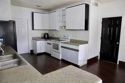 305 Hunters Creek Drive - Photo 4 of 5