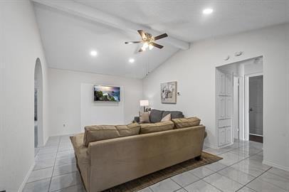 1009 High Point Rd - Photo 3 of 10