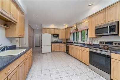 5737 Maylandia Road - Photo 5 of 10