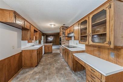 6121 Whitman Avenue - Photo 6 of 22