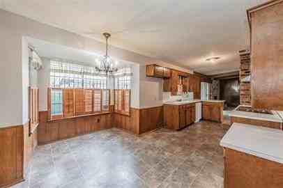 6121 Whitman Avenue - Photo 7 of 22