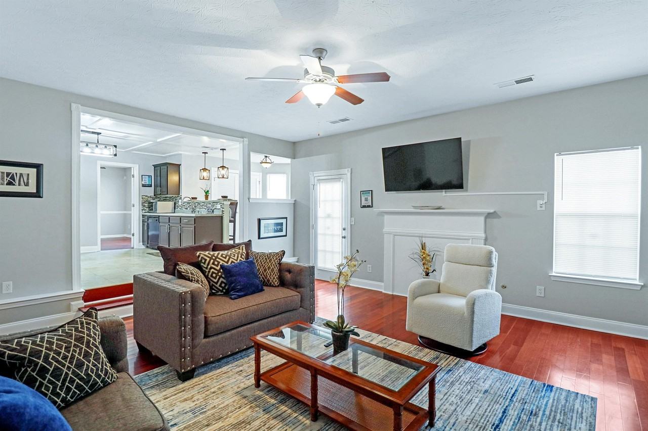 1219 Partridge Lane - Photo 2 of 10