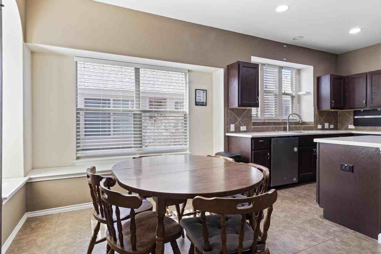 314 Sycamore Street - Photo 4 of 20