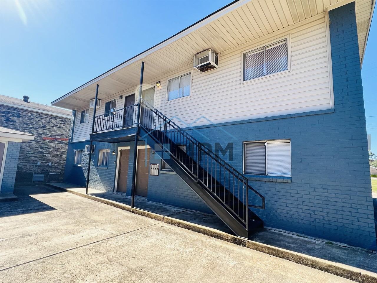 415 Gulpha Drive - Photo 7 of 30