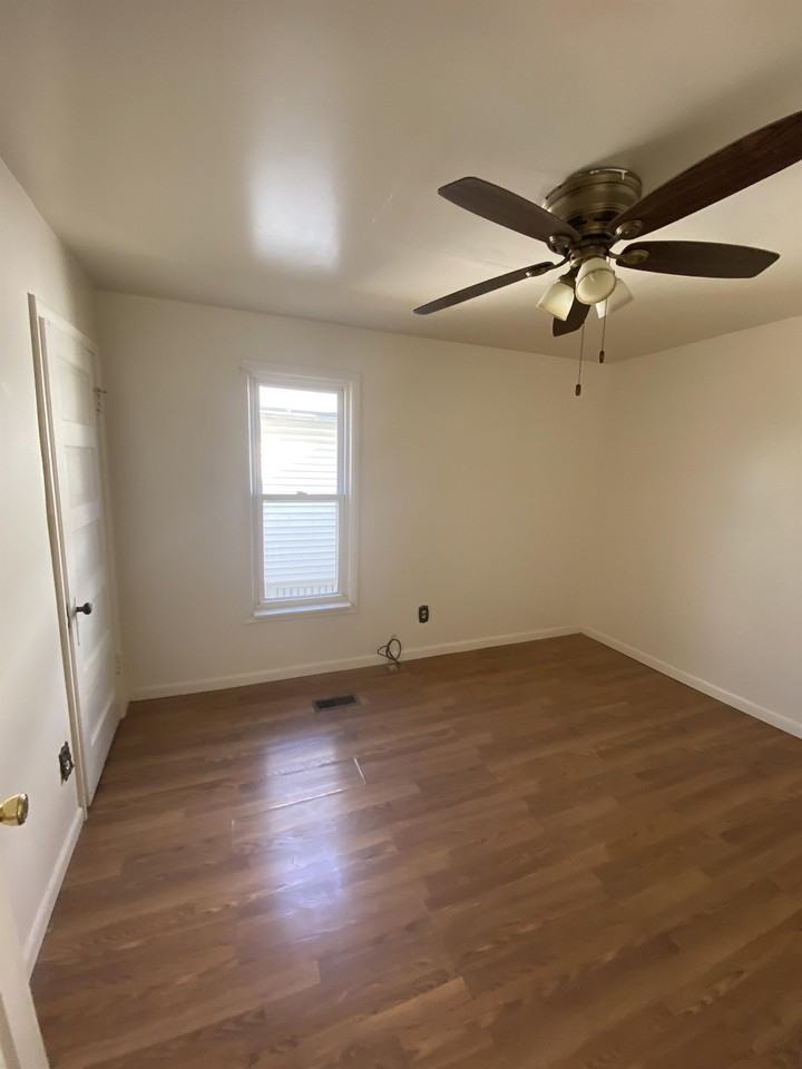 408 Seymour Ave Lowr - Photo 3 of 8