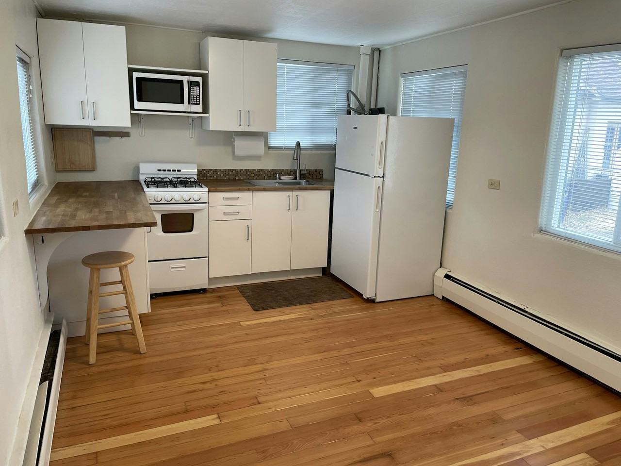 624 Knox Court, Unit 4 - Photo 3 of 22