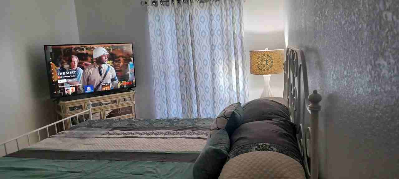 1447 Southeast 17th Terrace - Photo 4 of 6