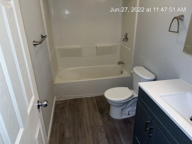 2207 Lexington Dr #4 - Photo 3 of 3