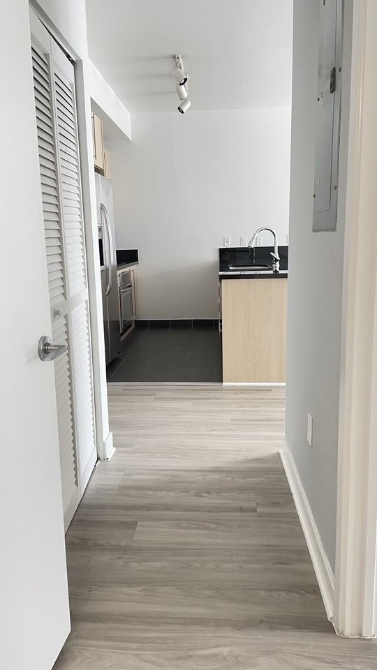 1111 Southwest 1st Avenue, Unit 4021 - Photo 5 of 7