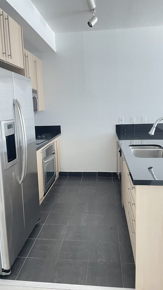 1111 Southwest 1st Avenue, Unit 4021 - Photo 7 of 7