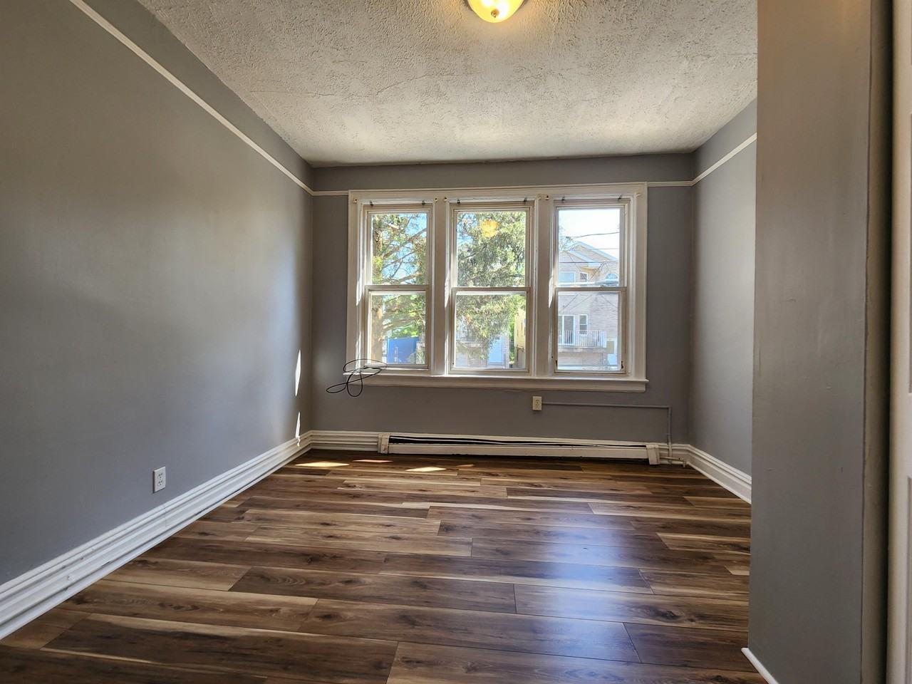 85 Van Nostrand Ave #1