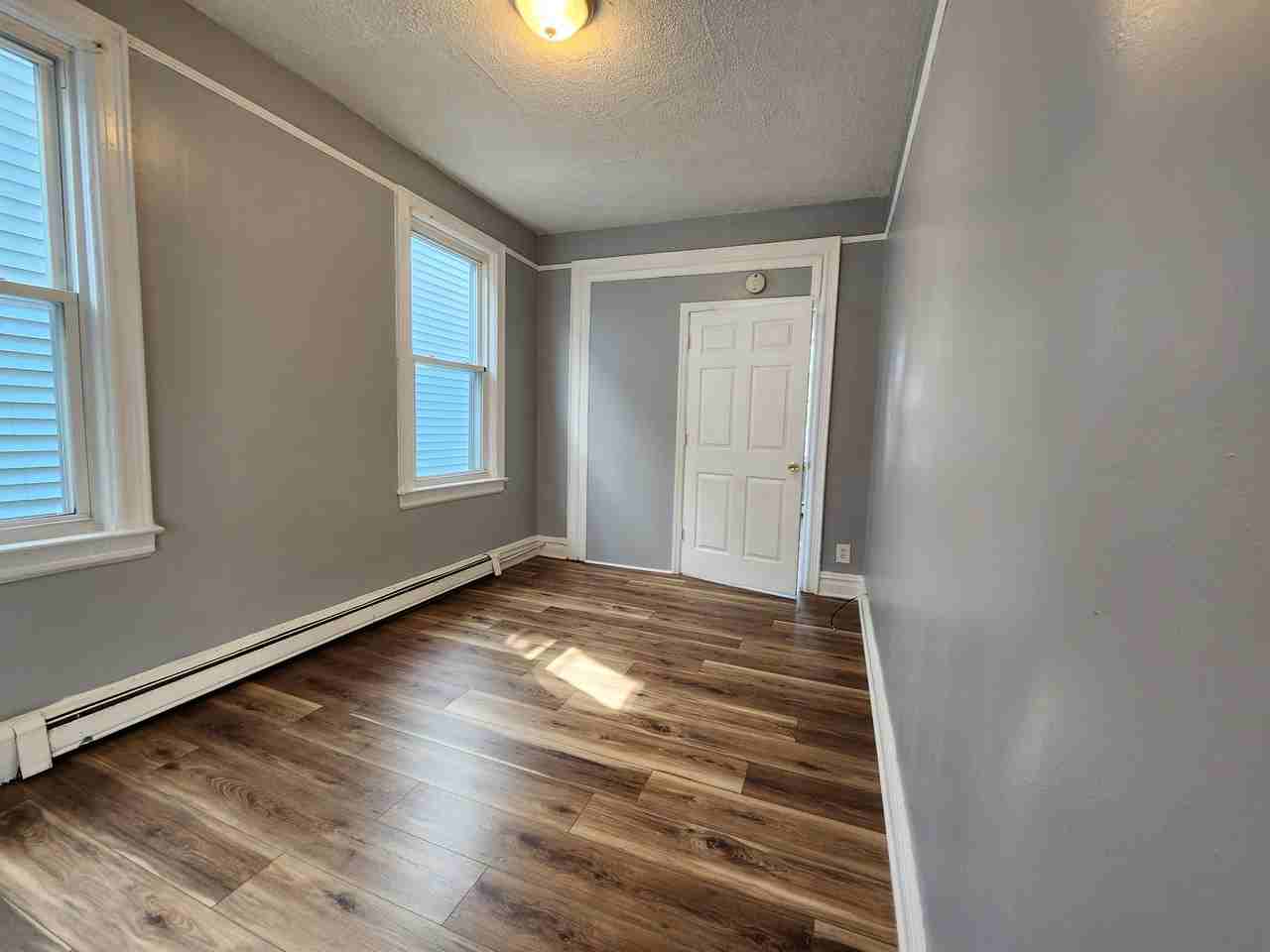 85 Van Nostrand Ave #1 - Photo 2 of 6