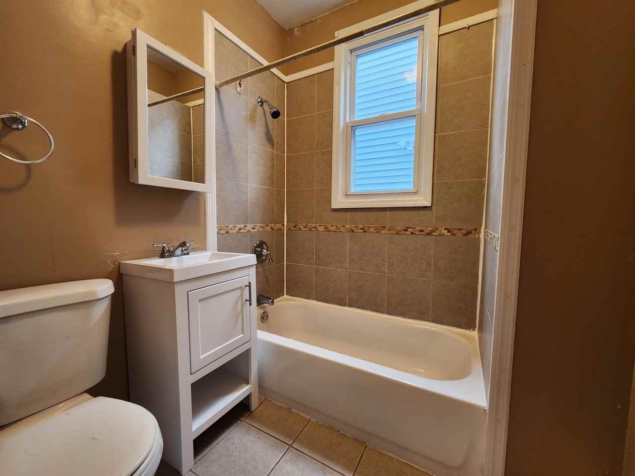 85 Van Nostrand Ave #1 - Photo 3 of 6