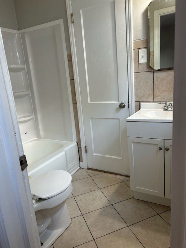 745 Queen Ave Nw #1 - Photo 6 of 11