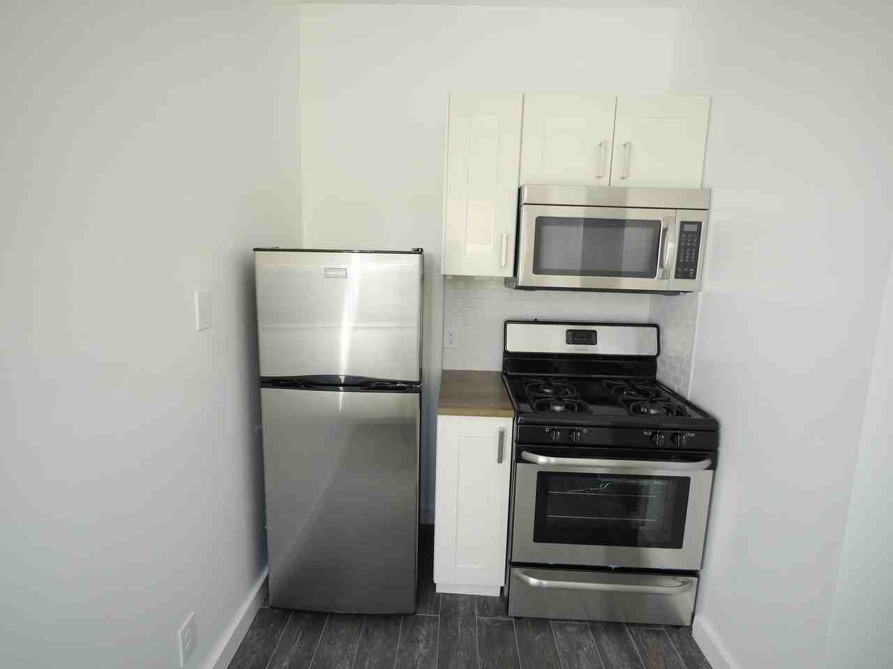 Lockwood Ave - Photo 3 of 20