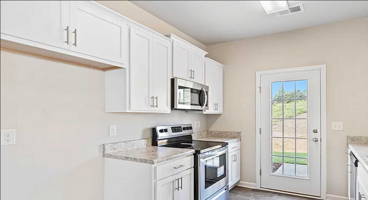 3813 Buckskin Way - Photo 4 of 17