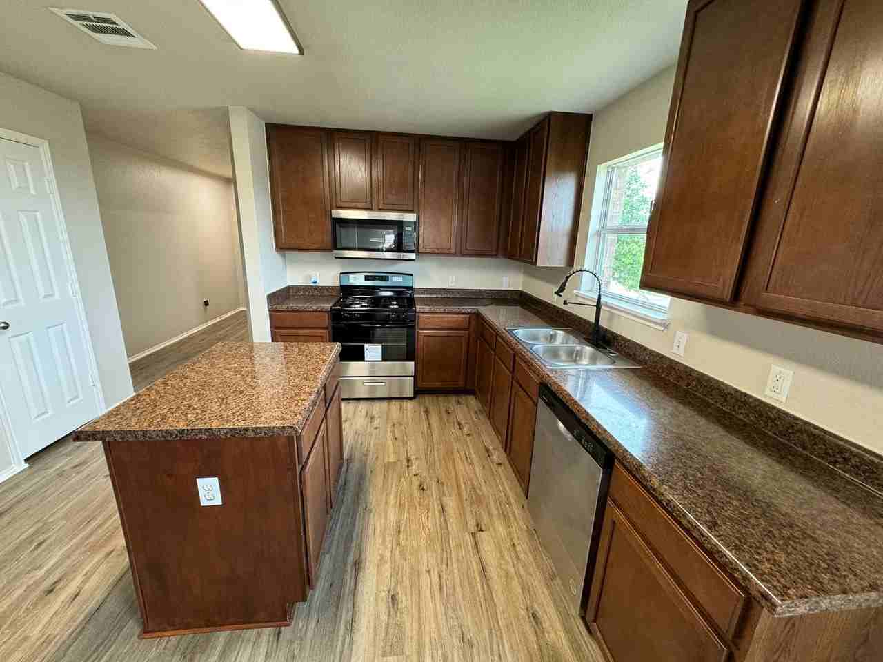 204 Pine Arbol - Photo 7 of 27