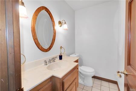 1424 Cloister Dr - Photo 2 of 33