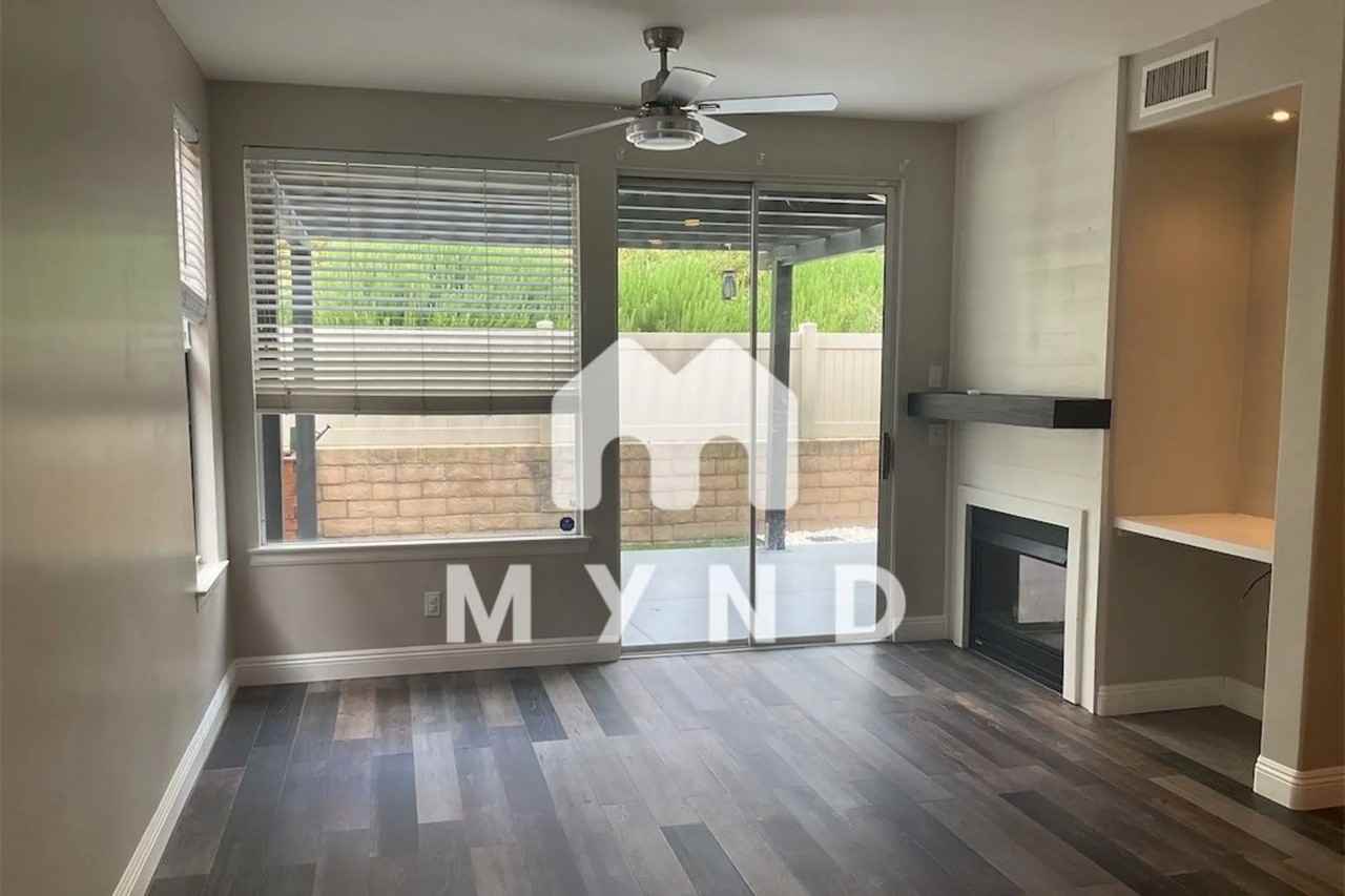 1225 Madrigal Ct - Photo 3 of 7