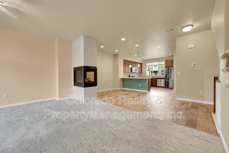 15552 W Washburn Cir - Photo 3 of 40