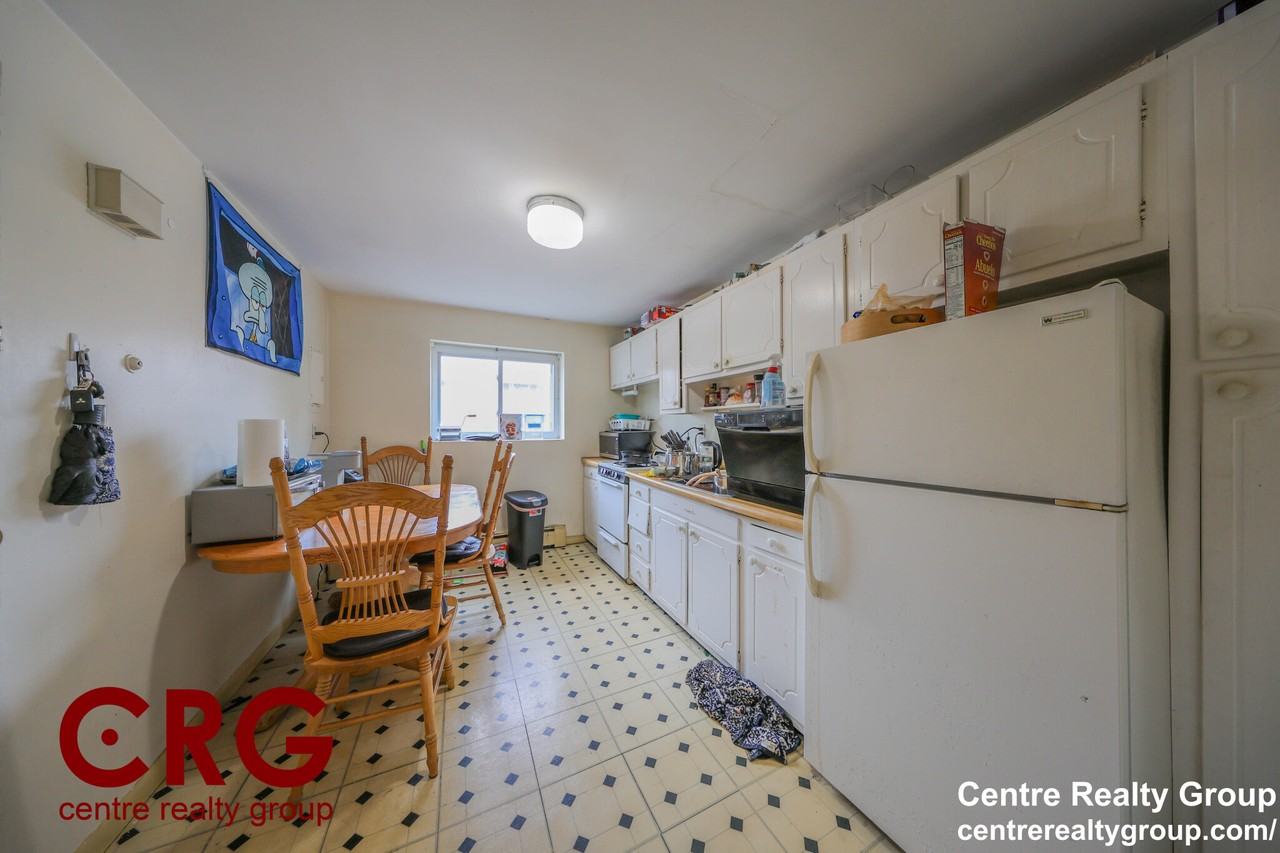 66 Bryon Rd #4