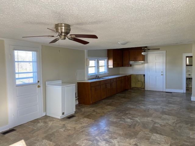 3107 Beaverdam Rd - Photo 2 of 8