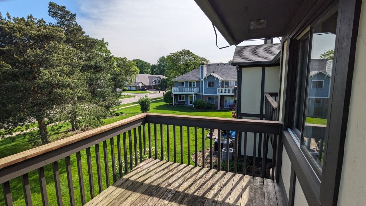 5142 Balmoral Ln - Photo 3 of 29