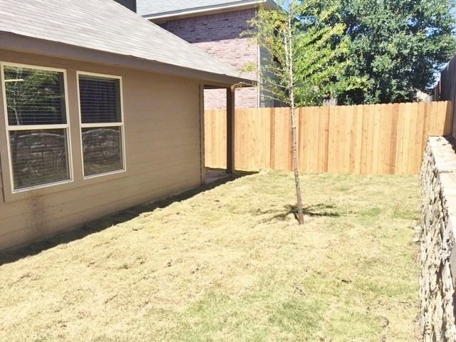 3526 Apple Valley Way - Photo 3 of 9