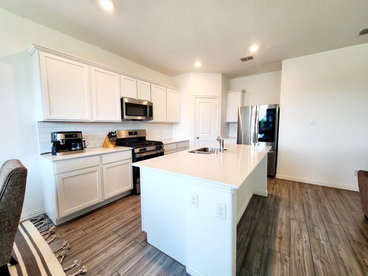 421 Pueblo Bonito Trl - Photo 5 of 12