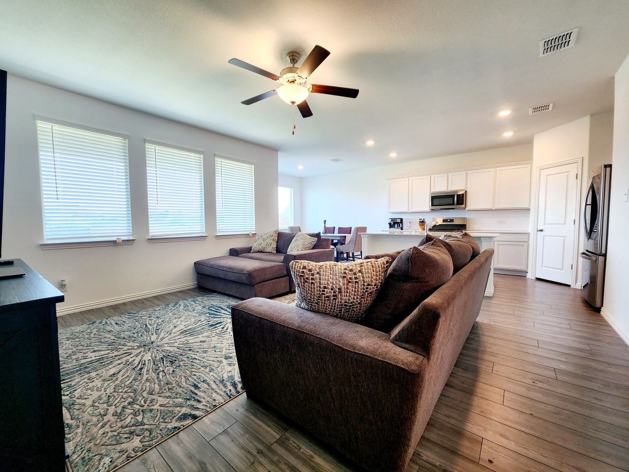421 Pueblo Bonito Trl - Photo 6 of 12