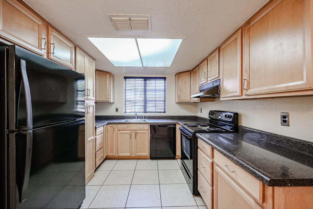 1905 E University Dr #F121 - Photo 2 of 31