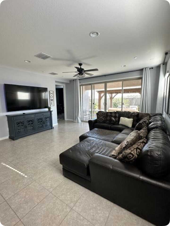 5733 S Verde #NA - Photo 4 of 5