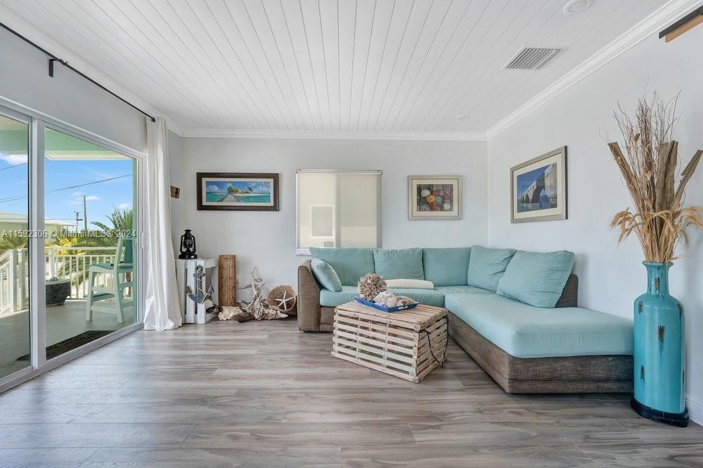 246 Tavernier Dr #1 - Photo 4 of 42