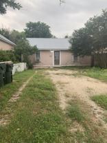 302 1/2 S Burleson St #1 - Photo 1 of 1