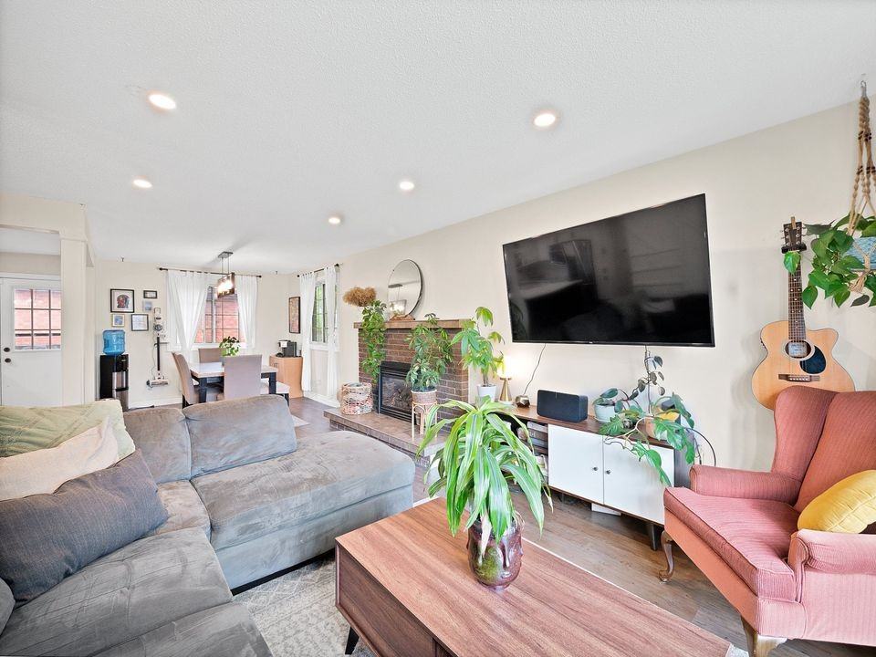 109 June St #1 - Photo 6 of 29