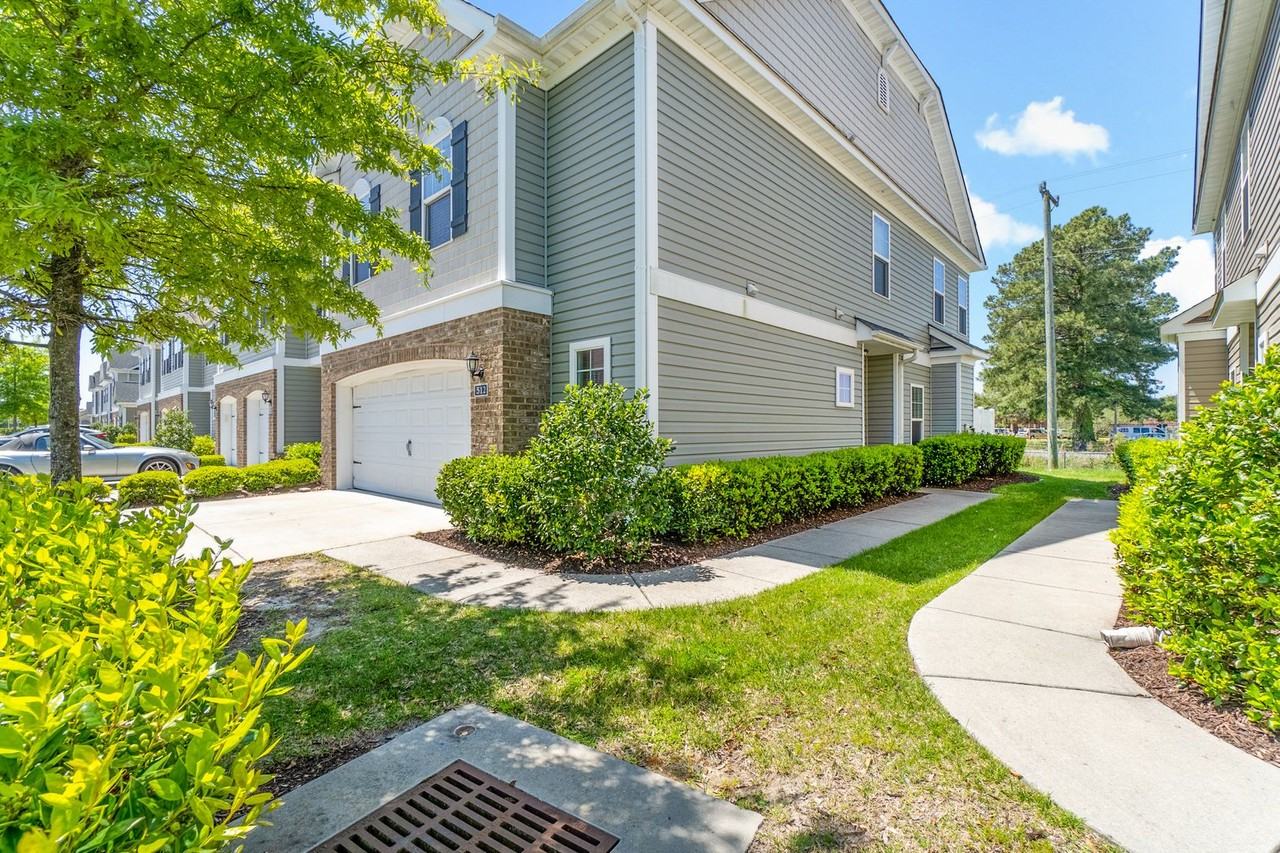 512 Abelia Way - Photo 2 of 41