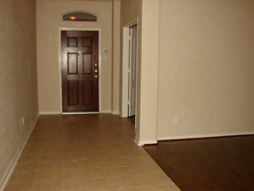 406 Arbor Green Ln - Photo 2 of 5