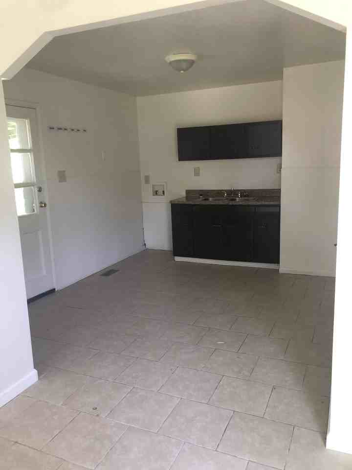 6229 Carmin Avenue - Photo 2 of 10