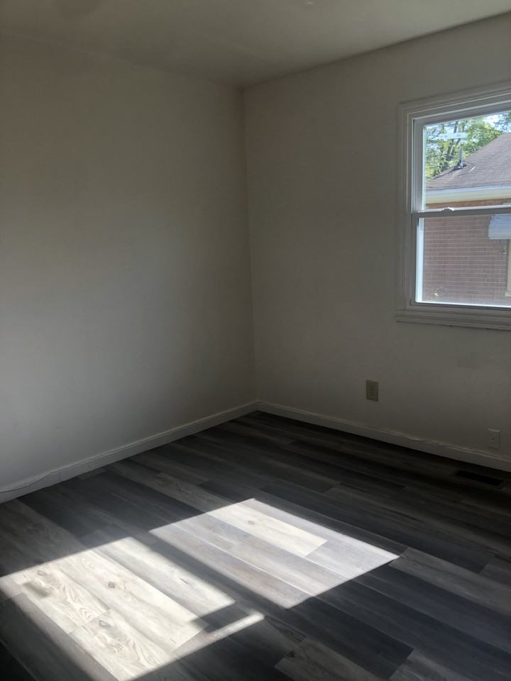 6229 Carmin Avenue - Photo 7 of 10