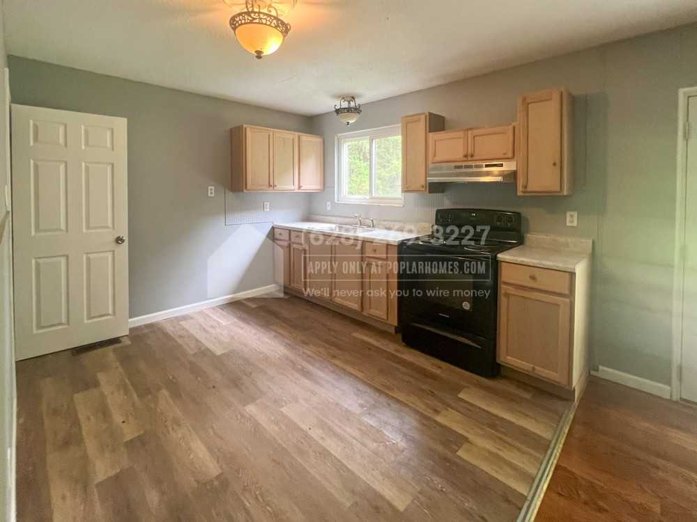 2519 Baroness Dr - Photo 2 of 16