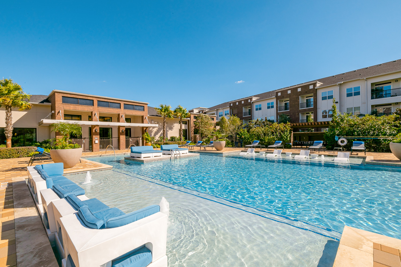 NOVU New Forest - Photo 2 of 52