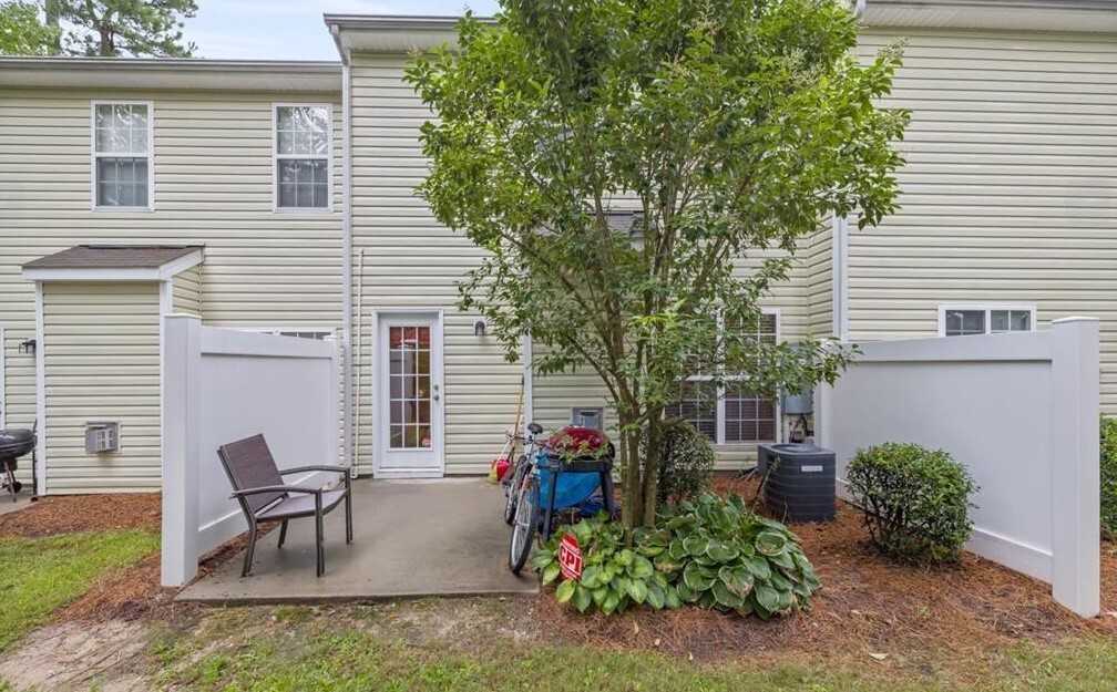 28 Sharpstone Ln #1 - Photo 6 of 30